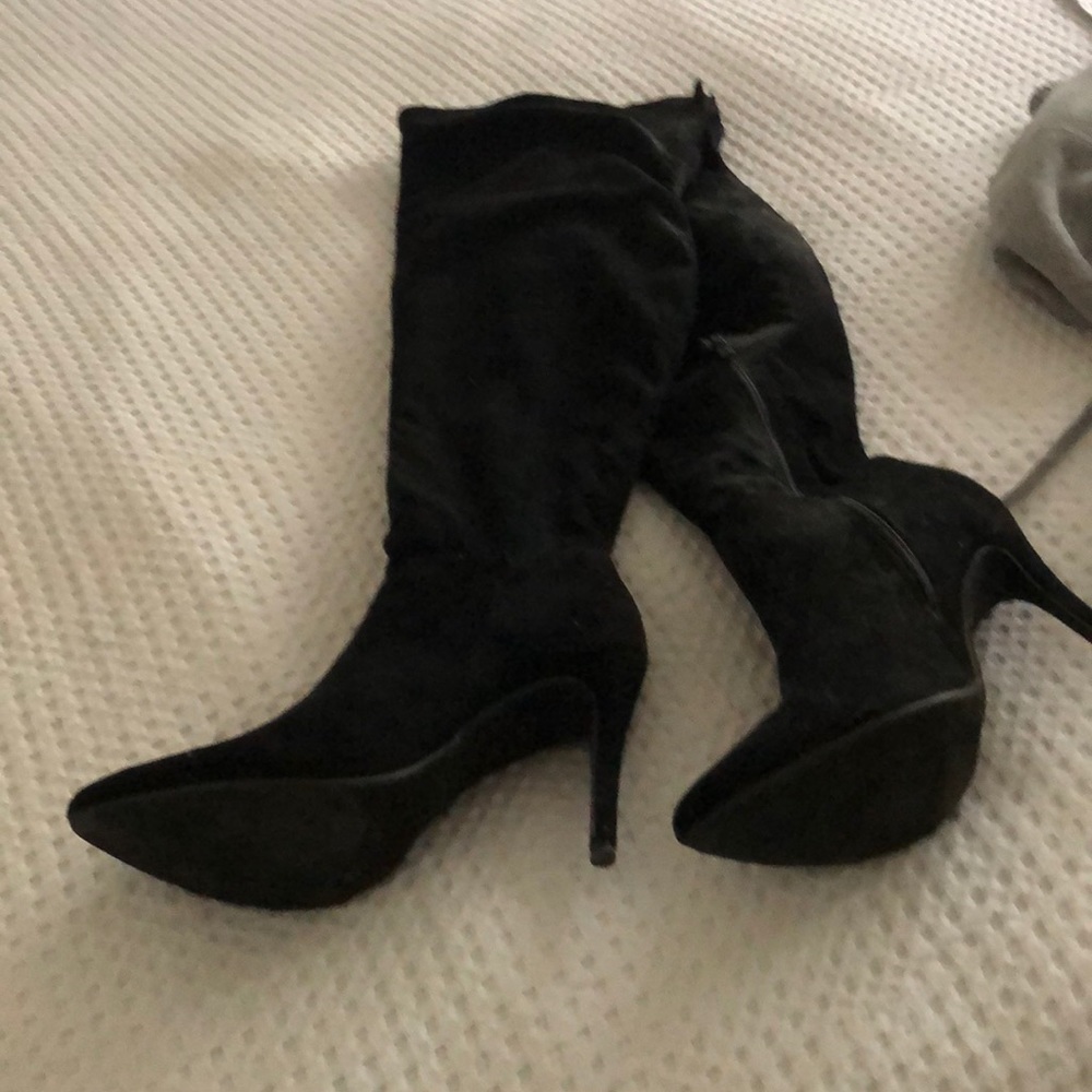 Boots. Suede